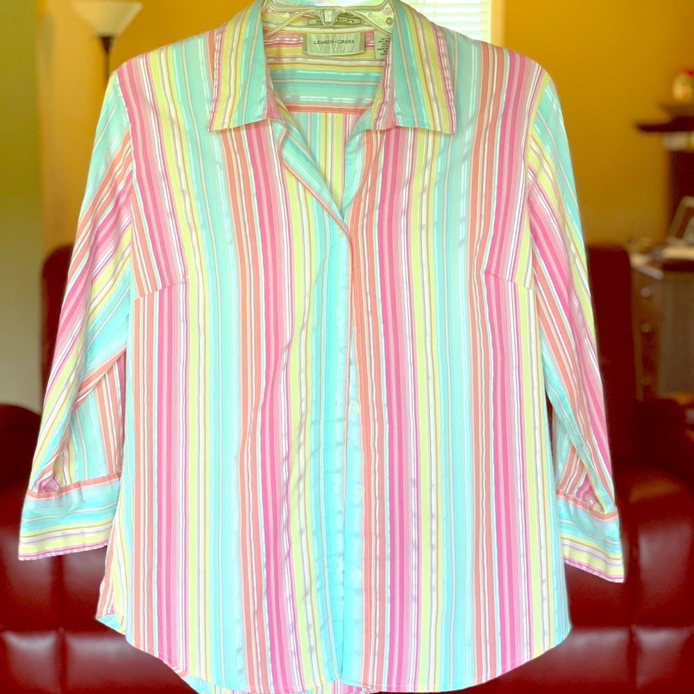 Cute button up shirt
